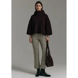 Women's Mid-Rise Fitted Flare Crop Trousers COMMA image-6