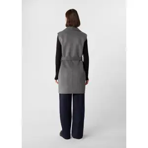Women’s Sleeveless Coat with Notched Lapel COMMA image-4