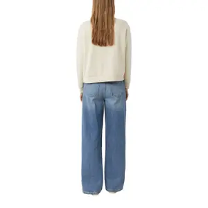 3D Raised Appliqué Sweatshirt with Round Neck for Women COMMA image-5
