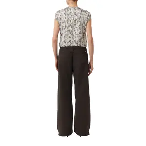Women's Long-Line Blouse with All-Over Print and Ruffled Collar COMMA image-5