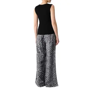 Slim Fit Fine Ribbed Knitted Vest for Women COMMA image-5