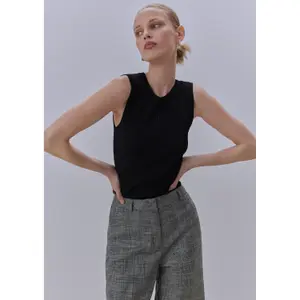 Slim Fit Fine Ribbed Knitted Vest for Women COMMA image-6