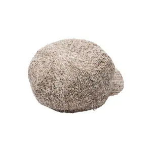 Woman hat COMMA image-1