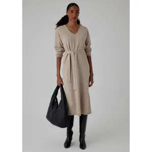 Flattering V-Neck Midi Knitted Dress for Women COMMA image-6