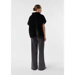 Weste ohne Ärmel weit in Fake-Langhaar für Damen COMMA image-4