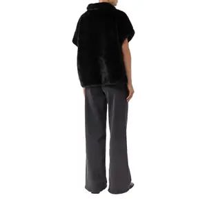 Weste ohne Ärmel weit in Fake-Langhaar für Damen COMMA image-5