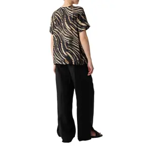 Women's Abstract Print Pleated Blouse COMMA image-3