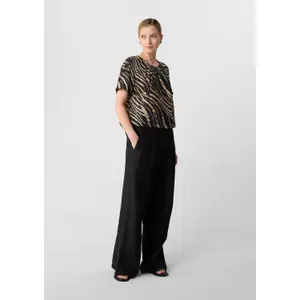 Women's Abstract Print Pleated Blouse COMMA image-5