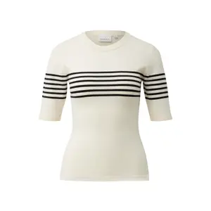 Classic Women's Short Sleeve Crew Neck Top COMMA image-0