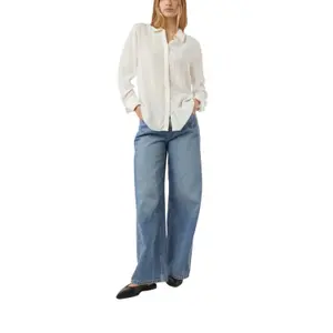 Women's Viscose Pleated Shirt with Hidden Button Placket COMMA image-6