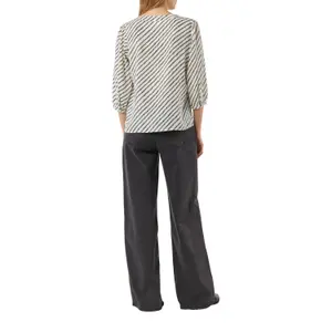 Printed Chiffon Blouse with V-Neck and 3/4 Sleeves Women COMMA image-5