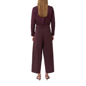 Pleated Short Trousers with Slant Pockets Women COMMA image-3