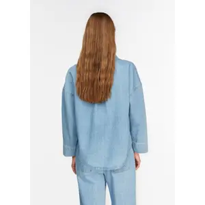 Fluid Denim Jacket in Lyocell with Drop Shoulder Women's COMMA image-4