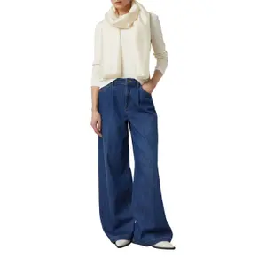Slightly Sheer Scarf for Women COMMA image-4