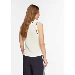 Women's Sleeveless Fine Knit Crew Neck Jumper with Contrasting Details COMMA image-4