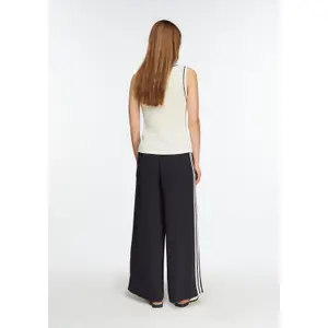 Wide-leg Trousers with Original Side Stripes Women COMMA image-4