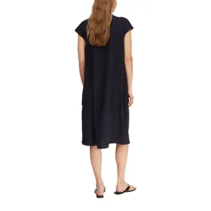 Women's V-Neck Tie-Waist Midi Dress in Viscose Crepe COMMA image-5
