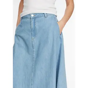 Women's A-Line Midi Denim Lyocell Skirt with Belt Loops COMMA image-3