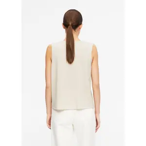 Women’s Sleeveless Shimmering Reflective Turtleneck Top COMMA image-4