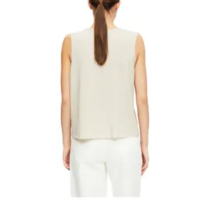 Women’s Sleeveless Shimmering Reflective Turtleneck Top COMMA image-5