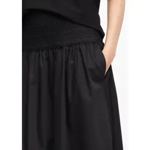 Midi Skirt in Poplin with Smocked Details and Italian Pockets Women COMMA image-3