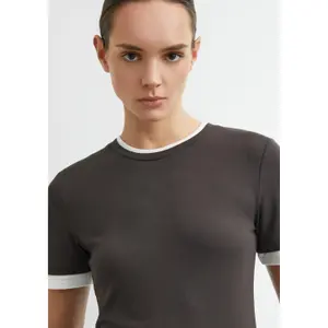 Soft Layered Effect T-shirt Women COMMA image-3