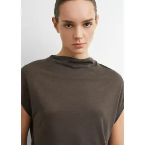 Light High Neck T-Shirt Women COMMA image-3