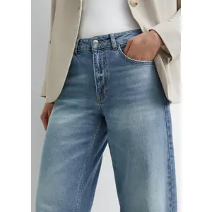 Women's Mid-Rise Frayed Hem Loose & Relaxed Jeans COMMA image-3