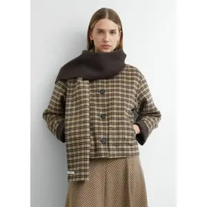 Double-Faced Jacquard Scarf for Women COMMA image-3