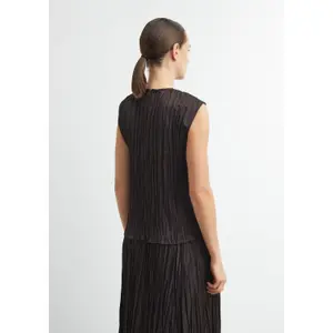 Women’s Pleated Sleeveless Blouse with High Round Neck COMMA image-4