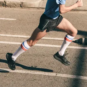 Calcetines de alta compresión CEP Compression 80's image-3