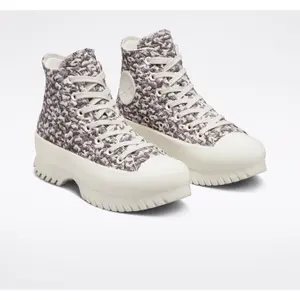 Zapatillas altas de plataforma para mujer Converse Lugged 2.0 image-2