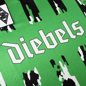 Borussia Mönchengladbach Away Kit 1994/95 image-5