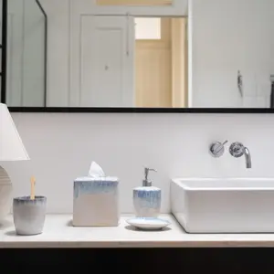 Dispensador de jabón y loción Costa Nova Brisa Bath image-2