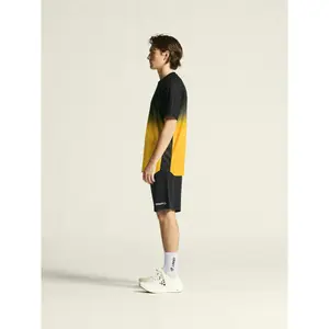 Camiseta gráfica estructurada Craft Evolve 2.0 image-6