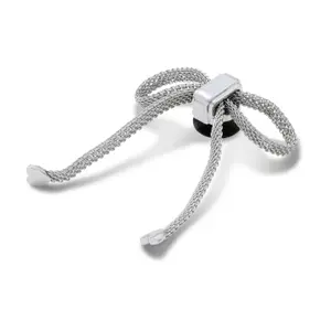 Jibbitz Crocs Long Strand Silver Bow image-1