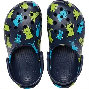 Crocs enfant Classic Monster Print Clog image-4