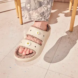 Tamancos Crocs Classic Cozzzy image-3