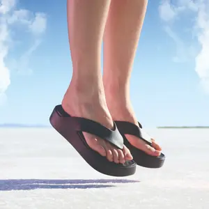 Flip-Flops Mädchen Crocs Getaway Platform Flip image-2