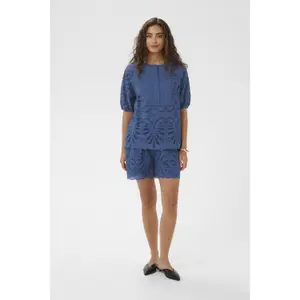 Women's blouse CULTURE Akeena image-1