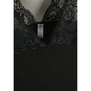 Women's lace T-shirt CULTURE Poppy image-6