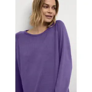 Saltador feminino CULTURE Annemarie Solid image-1