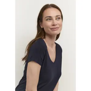 T-shirt com decote em v das mulheres CULTURE Poppy image-5