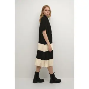 Vestuário feminino CULTURE Betty image-4