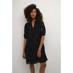 T-Shirt-Kleid CULTURE Henriette Olu image-1