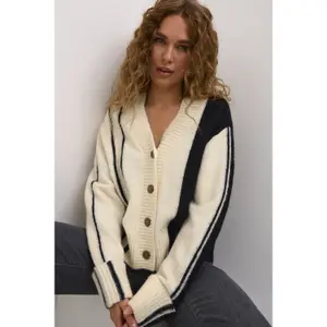 Women's cardigan CULTURE Reese image-5