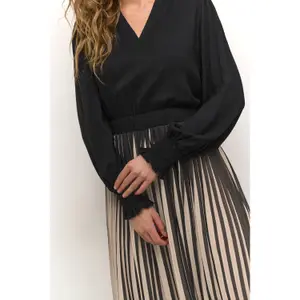 Vestido de mujer con cuello en V CULTURE Carly image-5