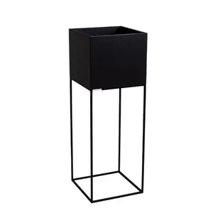 Metal plant pot CUSTOM FORM Palmus image-0