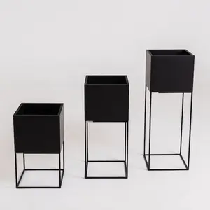 Metal plant pot CUSTOM FORM Palmus image-2