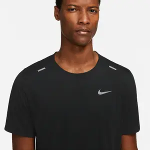 T-shirt Nike Dri-FIT Rise 365 | Foot-Store